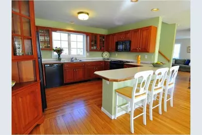 26 Peggy Lane, Portsmouth, RI 02871 - Photo 3