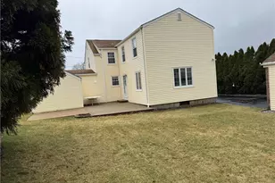 20 Hilltop Dr, Cranston, RI 02920 - Photo 43