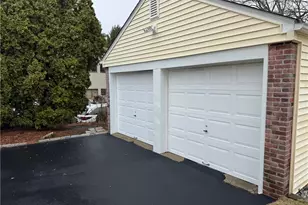 20 Hilltop Dr, Cranston, RI 02920 - Photo 41