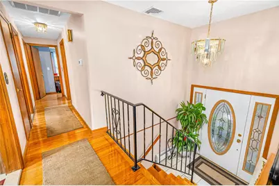 21 Hampton Avenue, Warwick, RI 02889 - Photo 5