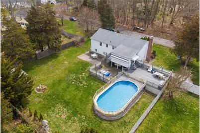 21 Hampton Avenue, Warwick, RI 02889 - Photo 3