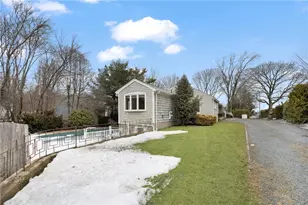 1741 Wampanoag Trl, Barrington, RI 02806 - Photo 33