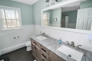 641 Middle Rd, Portsmouth, RI 02871 - Photo 21