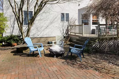 641 Middle Road, Portsmouth, RI 02871 - Photo 11