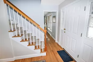 641 Middle Rd, Portsmouth, RI 02871 - Photo 3