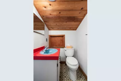 1035 Mohegan Trail, Block Island, RI 02807 - Photo 35