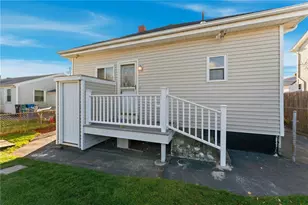 10 Woburn St, Cranston, RI 02910 - Photo 49