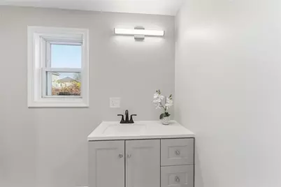 10 Woburn Street, Cranston, RI 02910 - Photo 15