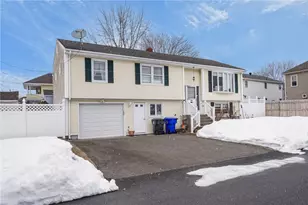 28 Halsey St, North Providence, RI 02911 - Photo 3