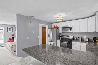 28 Halsey Street, North Providence, RI 02911 - Photo 7