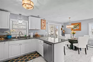 28 Halsey St, North Providence, RI 02911 - Photo 5