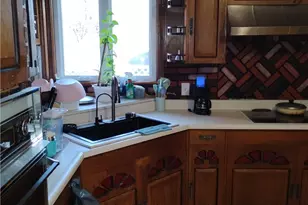 197 Enfield Ave, Providence, RI 02908 - Photo 3