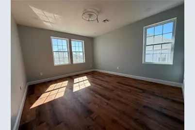 362 Kenyon Avenue, Pawtucket, RI 02861 - Photo 15