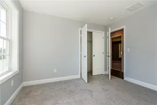 5 June Ct, West Warwick, RI 02893 - Photo 9