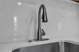 255 Pearl St, Providence, RI 02907 - Photo 7