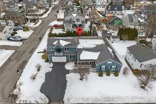 97 Eustis Ave, Newport, RI 02840 - Photo 9