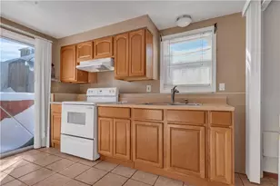 66 Silver Lake Ave, Providence, RI 02909 - Photo 3