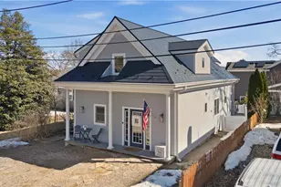 7 Hawthorne Ave, Bristol, RI 02809 - Photo 1