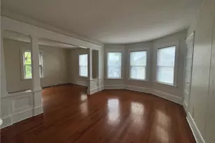 14 Courtland St, Central Falls, RI 02863 - Photo 7