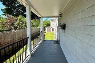 14 Courtland St, Central Falls, RI 02863 - Photo 21