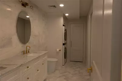 10 Brown & Howard #104, Newport, RI 02840 - Photo 9