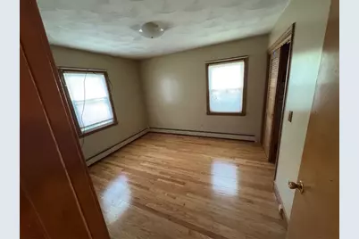 13 Ivanhoe Street, Johnston, RI 02919 - Photo 5