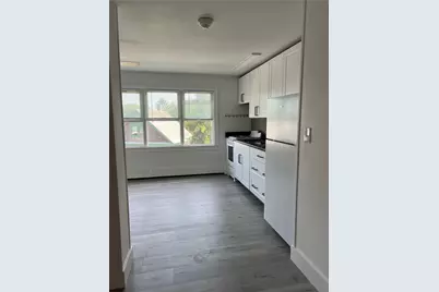 38 Rhode Island Avenue #5, Newport, RI 02840 - Photo 3