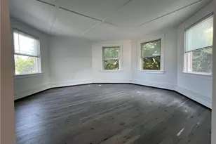 38 Rhode Island Ave, Newport, RI 02840 - Photo 9