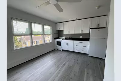 38 Rhode Island Avenue #5, Newport, RI 02840 - Photo 5