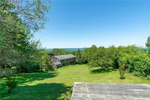 29 Algonquin Dr, Middletown, RI 02842 - Photo 19