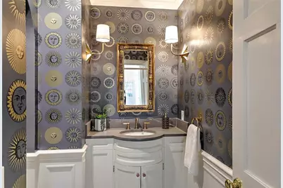 750 Elmgrove Avenue, Providence, RI 02906 - Photo 23