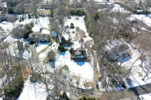 29 N Lake Dr, Barrington, RI 02806 - Photo 3