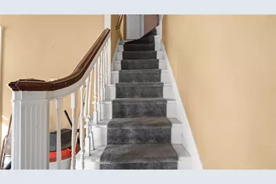 137 Colonial Avenue, Cranston, RI 02910 - Photo 15