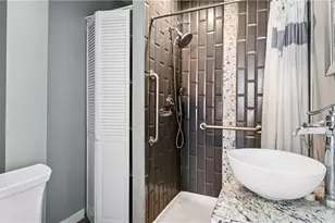 137 Colonial Ave, Cranston, RI 02910 - Photo 11