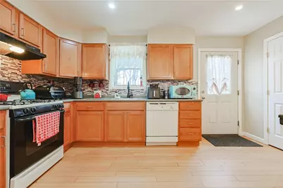 88 Barton Street, Pawtucket, RI 02860 - Photo 41