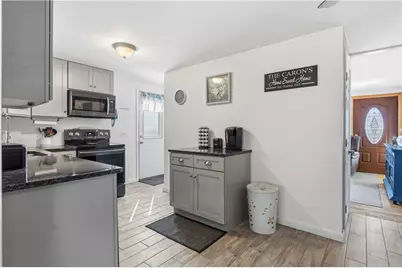 67 Garnet Street, West Warwick, RI 02893 - Photo 9