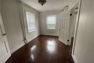 38 Freebody St, Newport, RI 02840 - Photo 7