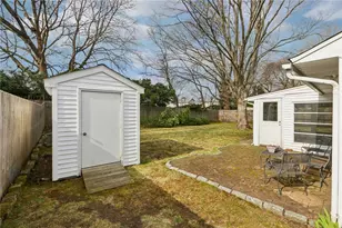 117 Haverhill Ave, Warwick, RI 02886 - Photo 31