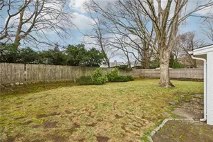 117 Haverhill Ave, Warwick, RI 02886 - Photo 37