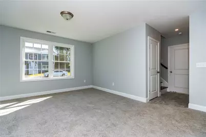 21 Carlson Circle, West Warwick, RI 02816 - Photo 15