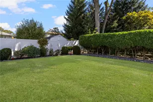 105 Coldbrook Dr, Cranston, RI 02920 - Photo 31