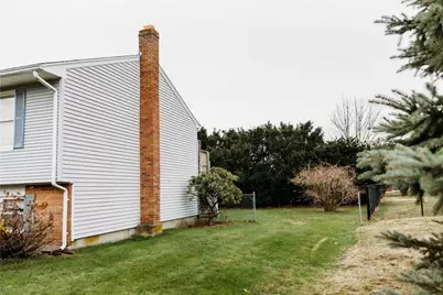 16 Ward Avenue, Middletown, RI 02842 - Photo 5