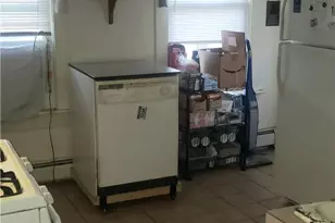 404 Carrington Ave, Woonsocket, RI 02895 - Photo 19