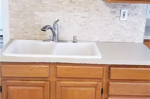 404 Carrington Ave, Woonsocket, RI 02895 - Photo 23