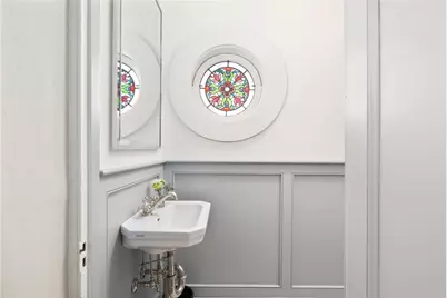 89 Gibbs Avenue, Newport, RI 02840 - Photo 15