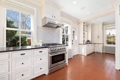 89 Gibbs Avenue, Newport, RI 02840 - Photo 13