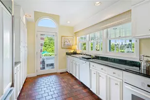 315 Ocean Ave, Newport, RI 02840 - Photo 21
