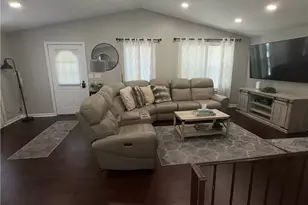 36 Waller St, Providence, RI 02908 - Photo 3