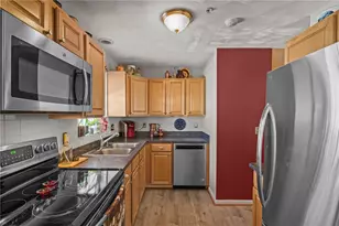 720 Putnam Pike, Smithfield, RI 02828 - Photo 17