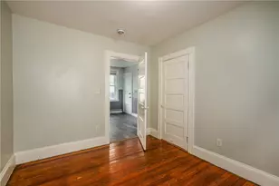 12 Louisburg Pl, Providence, RI 02909 - Photo 27